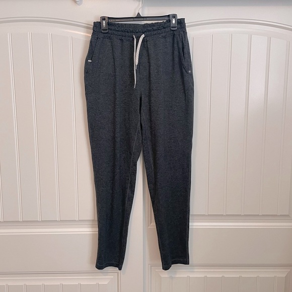 Vuori men’s performance joggers charcoal grey size large
